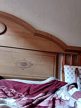 Snapshot of KoksFlame chatting on 10.31.25 KoksFlame online show from 10.31.25