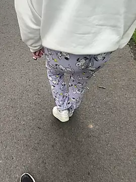 Teeny-Slut18 online show from 06.04.26
