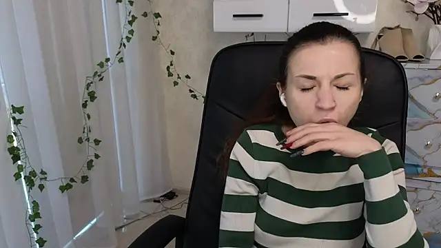 Ulyanix online show from 04.22.26