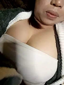 julybe online show from 03.04.26