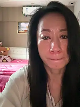 Snapshot of aniani11 chatting on 12.22.25 aniani11 online show from 12.22.25