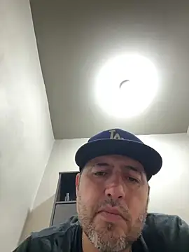 ezrah23 online show from 12.21.25