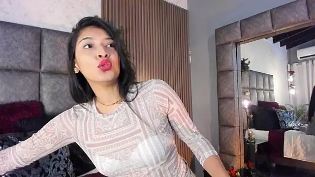 Snapshot of BrigitteVons chatting on 11.29.25 BrigitteVons online show from 11.29.25