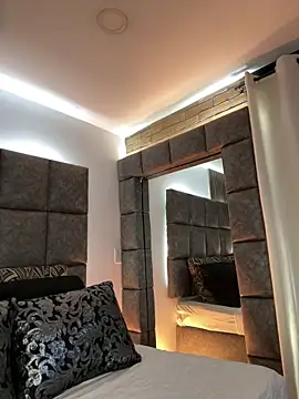 Snapshot of BrigitteVons chatting on 03.12.26 BrigitteVons online show from 03.12.26