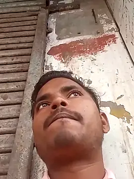 Snapshot of hdtvuy chatting on 10.30.25 hdtvuy online show from 10.30.25