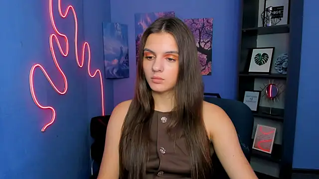 lisa dark  online show from 05.26.26