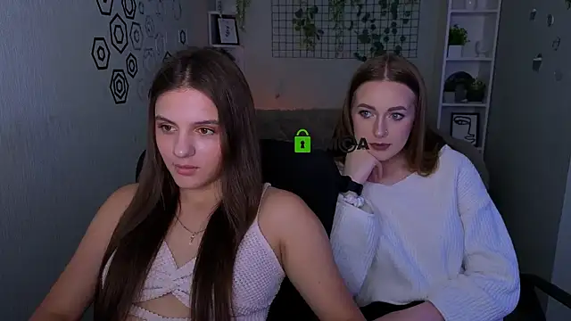 lisa dark  online show from 05.29.26