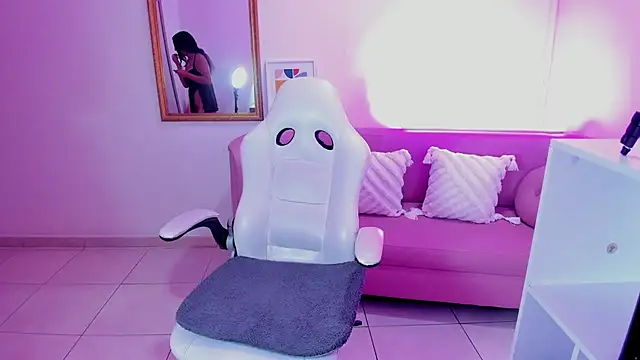 Mia Greco1 online show from 11.20.25