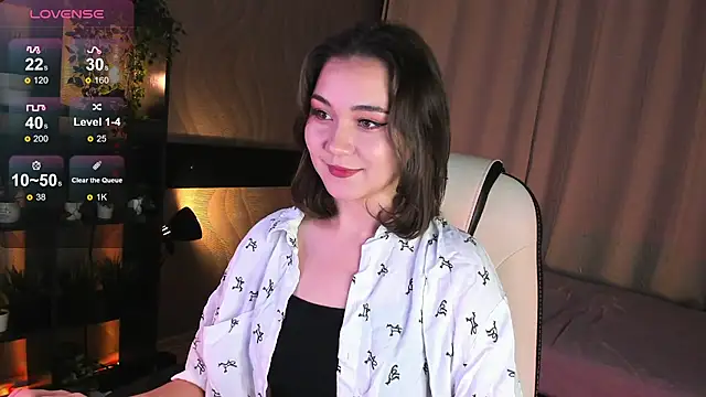 Snapshot of MistyLovia chatting on 11.23.25 MistyLovia online show from 11.23.25