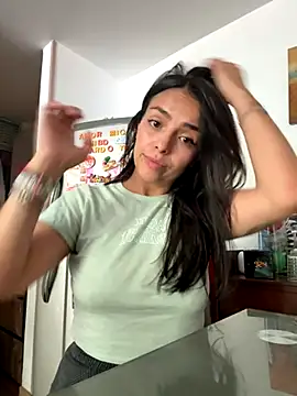 MailynAndNick online show from 11.26.25