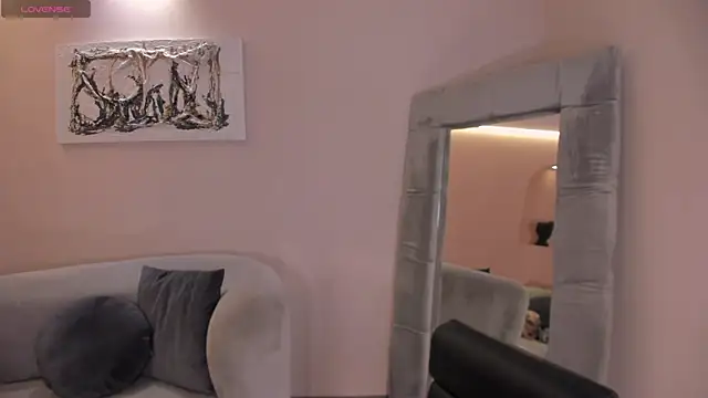 BellaConnorX online show from 11.07.25