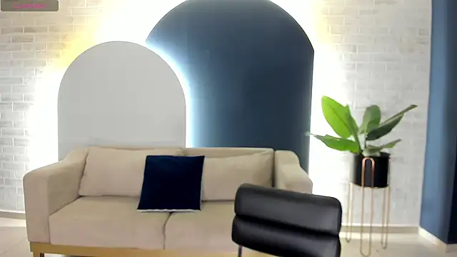 Snapshot of BellaConnorX chatting on 05.12.26 BellaConnorX online show from 05.12.26