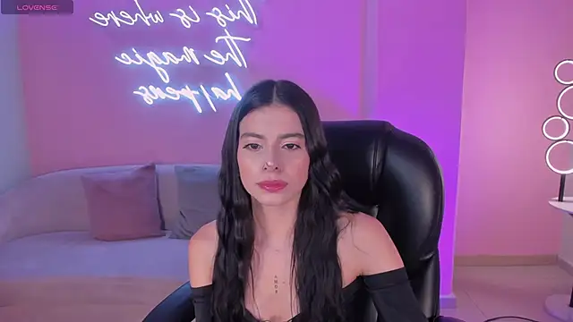 Snapshot of BellaConnorX chatting on 06.18.26 BellaConnorX online show from 06.18.26