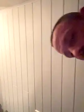 Snapshot of superbertok chatting on 10.29.25 superbertok online show from 10.29.25