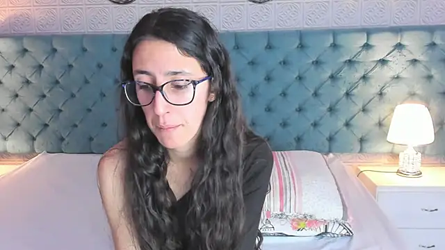 Snapshot of GirafMusic chatting on 01.07.26 GirafMusic online show from 01.07.26