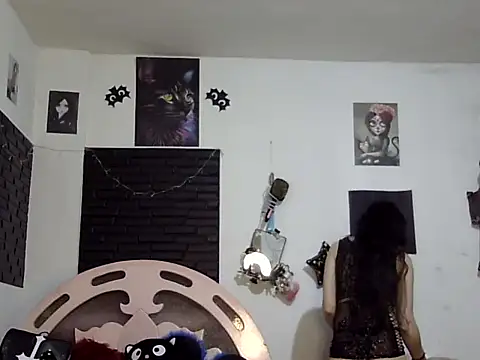 Morticia Black online show from 01.17.26