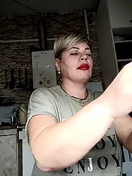 Snapshot of MilkySky chatting on 11.08.25 MilkySky online show from 11.08.25