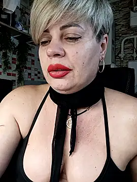 Snapshot of MilkySky chatting on 01.09.26 MilkySky online show from 01.09.26