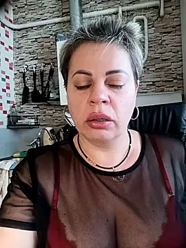 Snapshot of MilkySky chatting on 01.12.26 MilkySky online show from 01.12.26