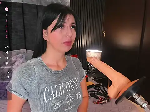 Snapshot of BDSM-DOLL chatting on 12.15.25 BDSM-DOLL online show from 12.15.25