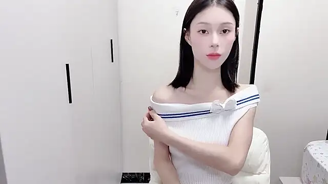 yuyu-33 online show from 10.30.25