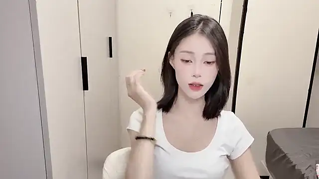 yuyu-33 online show from 11.02.25