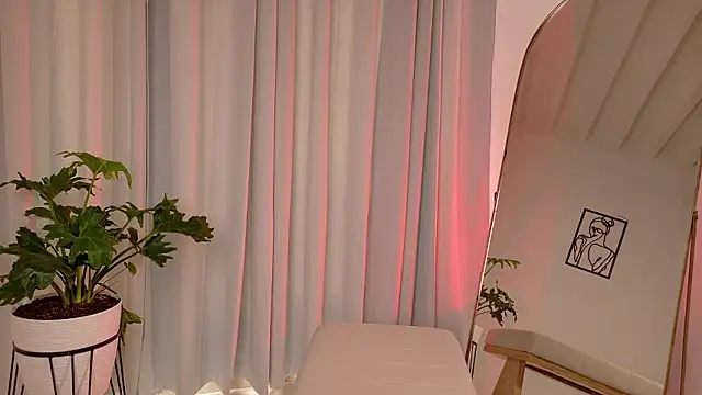 Snapshot of Zara_Nova chatting on 02.05.26 Zara Nova online show from 02.05.26