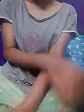 Snapshot of lustygirlanika chatting on 11.08.25 lustygirlanika online show from 11.08.25