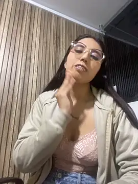 Snapshot of Valk_submissive chatting on 02.22.26 Valk submissive online show from 02.22.26