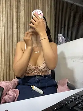 Snapshot of Valk_submissive chatting on 03.07.26 Valk submissive online show from 03.07.26