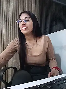 Snapshot of Valk_submissive chatting on 03.22.26 Valk submissive online show from 03.22.26