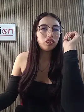 Valk submissive online show from 05.05.26