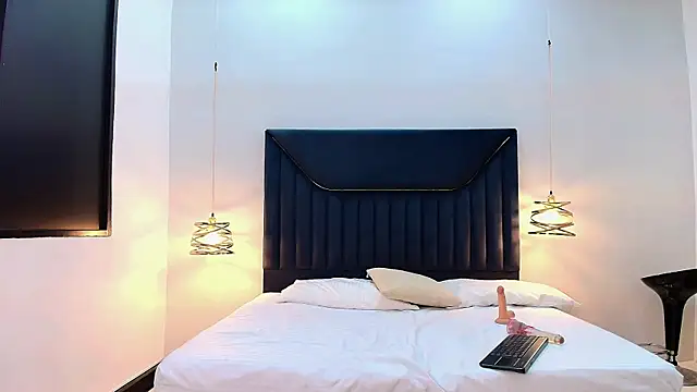 Snapshot of CamilaVoit chatting on 01.05.26 CamilaVoit online show from 01.05.26