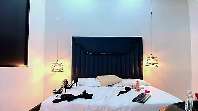 Snapshot of CamilaVoit chatting on 01.06.26 CamilaVoit online show from 01.06.26