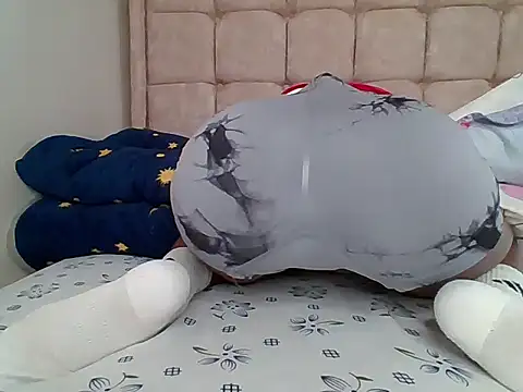 Petite baby5 online show from 04.27.26