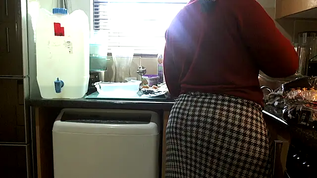 Snapshot of NewBeginnings8 chatting on 03.09.26 NewBeginnings8 online show from 03.09.26