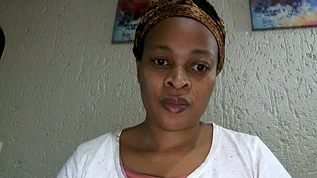 Snapshot of NewBeginnings8 chatting on 03.17.26 NewBeginnings8 online show from 03.17.26