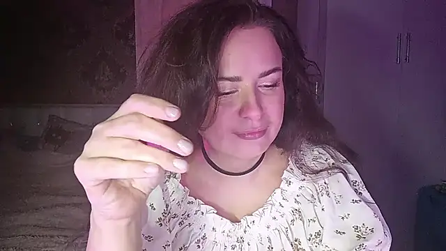 Snapshot of Heavened_Luna chatting on 11.08.25 Heavened Luna online show from 11.08.25