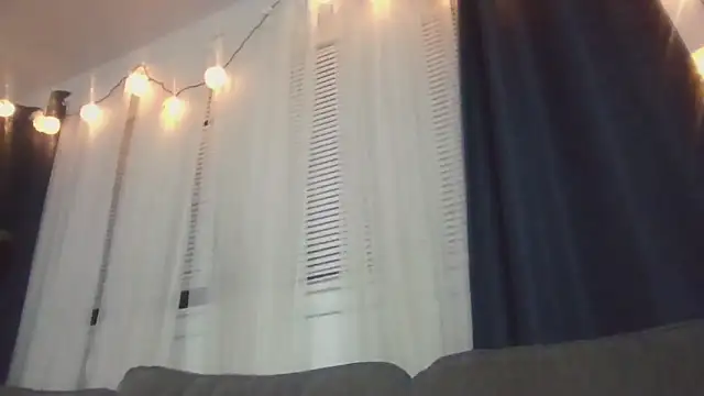 prettylildes online show from 11.01.25