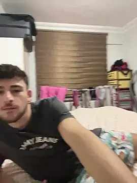 Snapshot of yasinesra757_ chatting on 02.08.26 yasinesra757 online show from 02.08.26