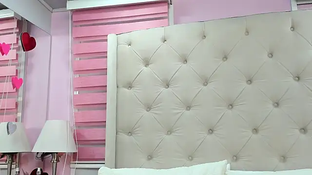 scarlett leblanc  online show from 07.25.26
