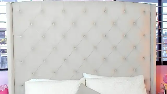 scarlett leblanc  online show from 07.31.26