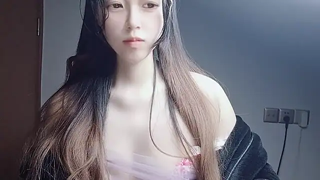 JuliaNoir online show from 01.07.26