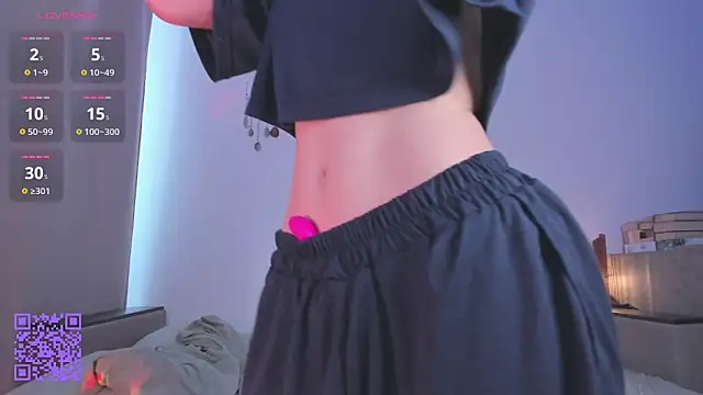 Snapshot of BermudaTrait chatting on 02.10.26 BermudaTrait online show from 02.10.26