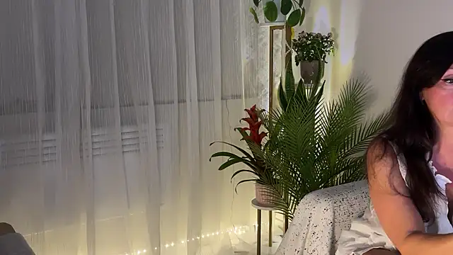 HotLdyllic online show from 05.03.26