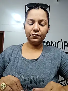 Samaraa Lee online show from 11.17.25