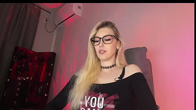 Snapshot of Liya_Liss chatting on 03.08.26 Liya Liss online show from 03.08.26