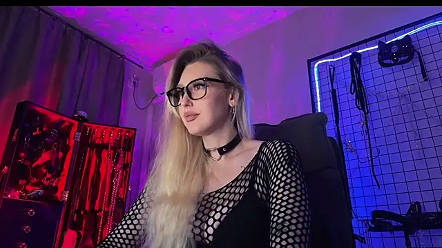 Liya Liss online show from 07.11.26