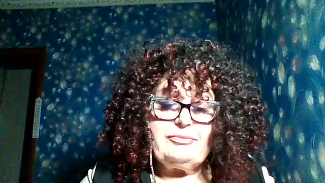 Snapshot of Milaniya606 chatting on 12.16.25 Milaniya606 online show from 12.16.25