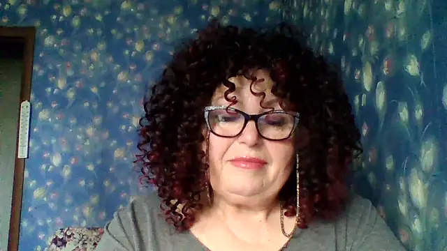 Snapshot of Milaniya606 chatting on 12.17.25 Milaniya606 online show from 12.17.25